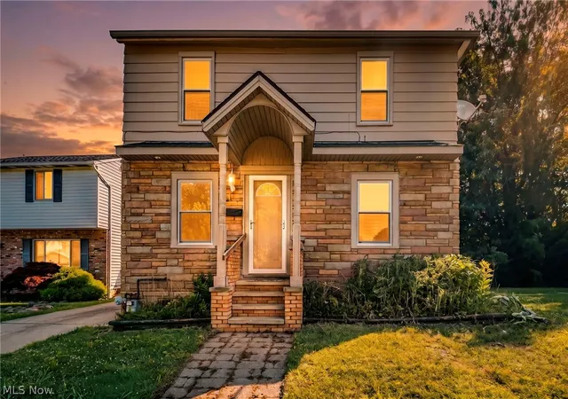 Photo 1 of Single family home for sale at 1925 Robindale St, Wickliffe, OH 44092 | MLS# 5226898 | Listing updated on 2026-08-01