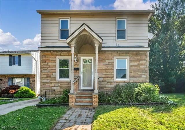 Photo 2 of Single family home for sale at 1925 Robindale St, Wickliffe, OH 44092 | MLS# 5226898 | Listing updated on 2026-08-01