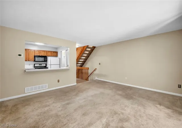 4th image of 246 Steeple Chase Run, Northfield, OH 44067 | MLS# 5226891