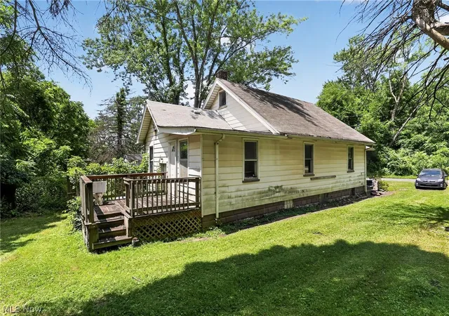 2nd image of 211 Broadview Ave, Girard, OH 44420 | MLS# 5227151