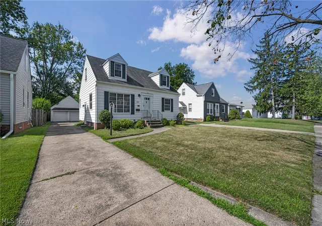 3rd image of 152 Gould Ave, Bedford, OH 44146 | MLS# 5226884