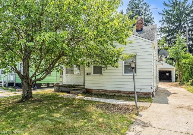Photo 2 of Sale Pending at 15902 Maplewood Ave, Maple Heights, OH 44137 | MLS# 5224827 | Listing updated on 2026-07-17
