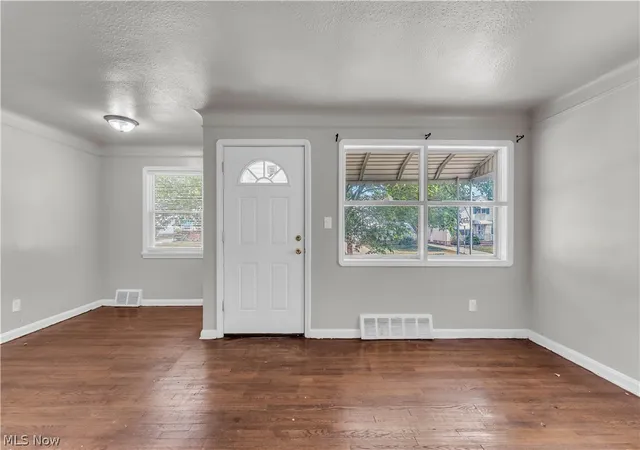 Photo 3 of Sale Pending at 15902 Maplewood Ave, Maple Heights, OH 44137 | MLS# 5224827 | Listing updated on 2026-07-17