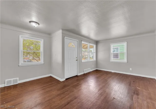 Photo 4 of Sale Pending at 15902 Maplewood Ave, Maple Heights, OH 44137 | MLS# 5224827 | Listing updated on 2026-07-17