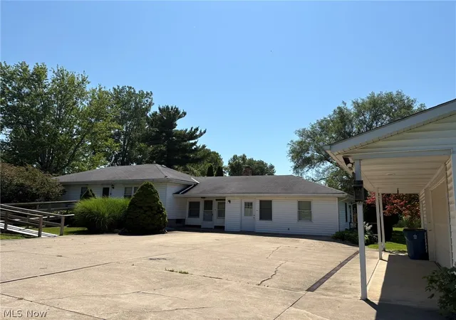 Homes for sale in Vermilion, OH | 2140 Claus Rd, Vermilion, OH 44089 | MLS# 5227117