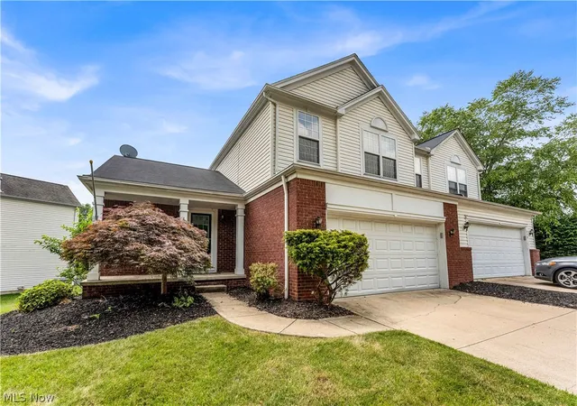 1st image of 467 Canterbury Ln, Northfield, OH 44067 | MLS# 5226942
