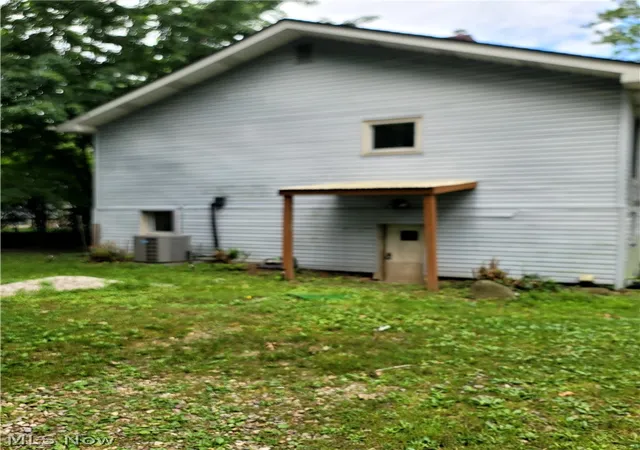 Photo 4 of Single family home for sale at 3547 Sanford Ave, Stow, OH 44224 | MLS# 5226423 | Listing updated on 2026-07-30
