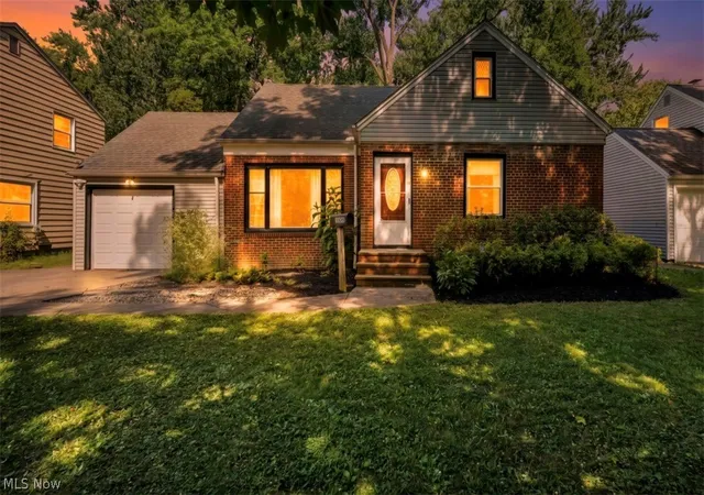 1st image of 1699 Lyndhurst, Lyndhurst, OH 44124 | MLS# 5227106