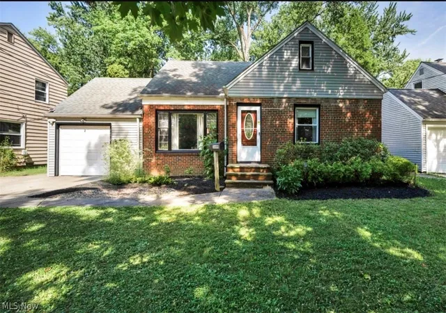 3rd image of 1699 Lyndhurst, Lyndhurst, OH 44124 | MLS# 5227106