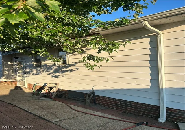 Photo 3 of Single family home for sale at 10982 Naomi Dr, Cleveland, OH 44130 | MLS# 5227261 | Listing updated on 2026-07-17
