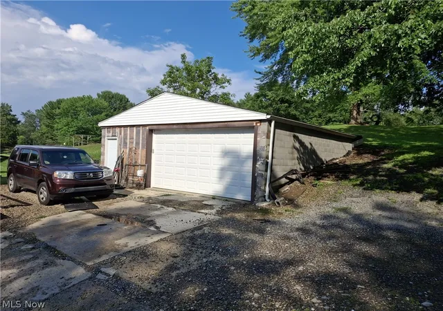 Homes for sale in New Cumberland, WV | 1778 Rolling Acres Rd Rd, New Cumberland, WV 26047 | MLS# 5226904