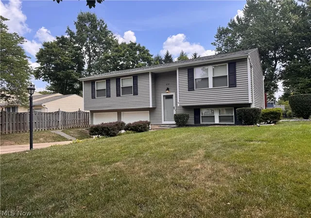 Photo 1 of Single family home for sale at 830 Gayer Dr, Medina, OH 44256 | MLS# 5225217 | Listing updated on 2026-08-27