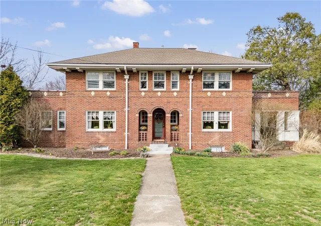 1st image of 1015 Portage St Nw, North Canton, OH 44720 | MLS# 5227311