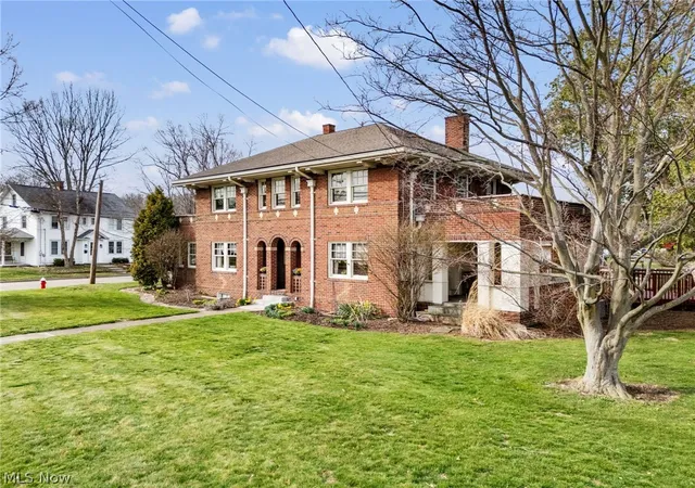 2nd image of 1015 Portage St Nw, North Canton, OH 44720 | MLS# 5227311