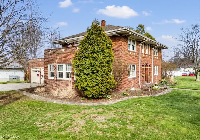 4th image of 1015 Portage St Nw, North Canton, OH 44720 | MLS# 5227311