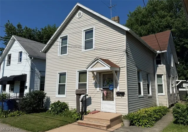 1st image of 3147 W 44th St, Cleveland, OH 44109 | MLS# 5226907