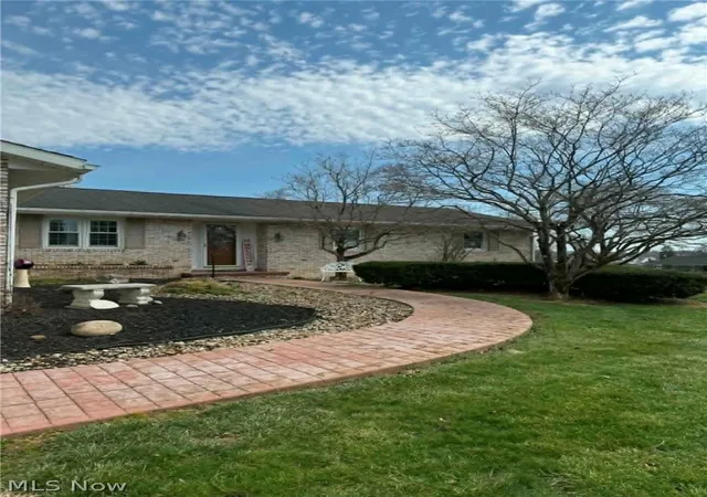 Photo 3 of Single family home for sale at 354 Mound Rd, Duncan Falls, OH 43734 | MLS# 5227398 | Listing updated on 2026-08-26
