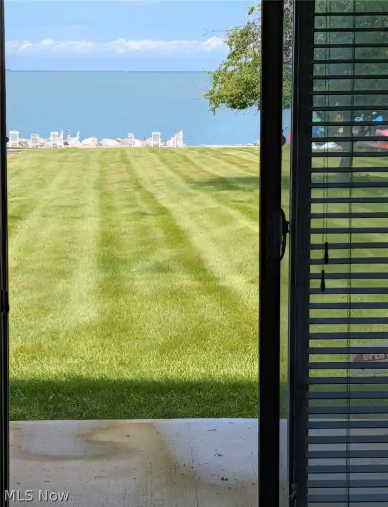 Listing Photo 2 - Condo for sale in 459 N Lake Pine Dr located at 459 N Lake Pine Dr, Marblehead, OH 43440 - Unit 459 N Lake Pine Dr