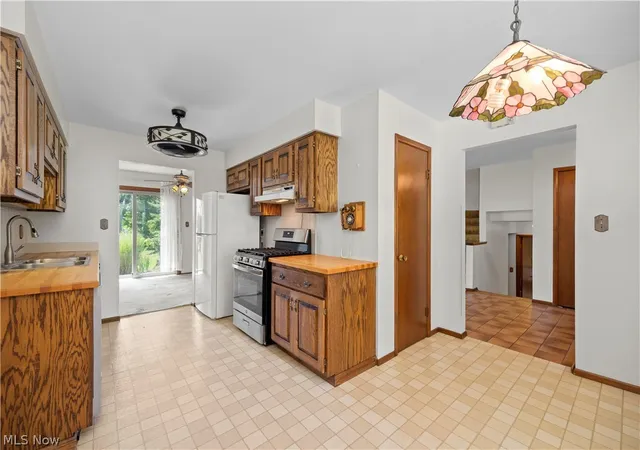 Homes for sale in Hinckley, OH | 1486 David Dr, Hinckley, OH 44233 | MLS# 5227292