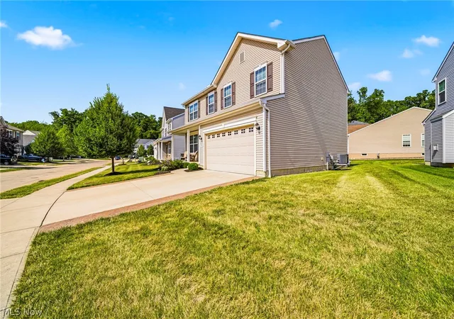 5th image of 12169 Edgehill Oval, Strongsville, OH 44149 | MLS# 5227182