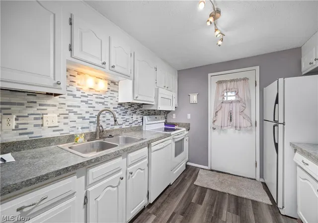 Photo 2 of Condo for sale at 974 Wadsworth Rd, Medina, OH 44256 | MLS# 5227325 | Listing updated on 2026-08-09