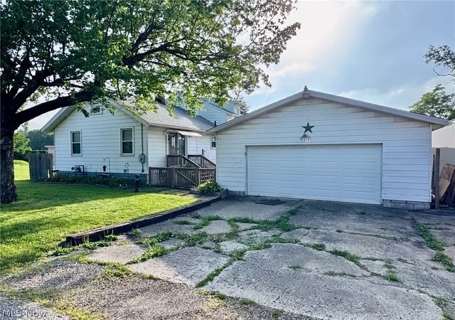 Photo 2 of Sale Pending at 2171 Stahl Rd, Coventry Township, OH 44319 | MLS# 5227528 | Listing updated on 2026-08-07