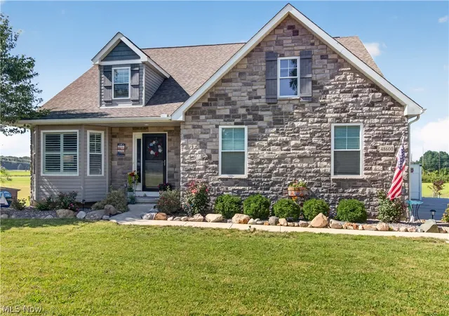 Photo 2 of Single family home for sale at 48600 Middle Ridge Rd, Amherst, OH 44001 | MLS# 5227496 | Listing updated on 2026-08-01