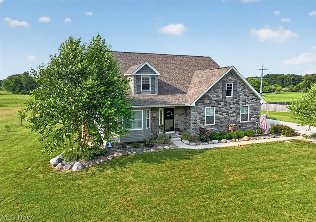 Photo 3 of Single family home for sale at 48600 Middle Ridge Rd, Amherst, OH 44001 | MLS# 5227496 | Listing updated on 2026-08-01