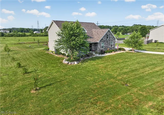 Photo 5 of Single family home for sale at 48600 Middle Ridge Rd, Amherst, OH 44001 | MLS# 5227496 | Listing updated on 2026-08-01