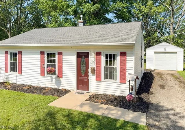 Photo 2 of Single family home for sale at 3796 Santom Rd N, Stow, OH 44224 | MLS# 5227406 | Listing updated on 2026-09-24