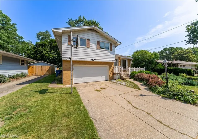 Homes for sale in North Olmsted, OH | 24432 Palm Dr, North Olmsted, OH 44070 | MLS# 5227006