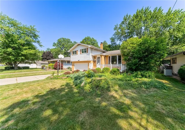 Homes for sale in North Olmsted, OH | 24432 Palm Dr, North Olmsted, OH 44070 | MLS# 5227006