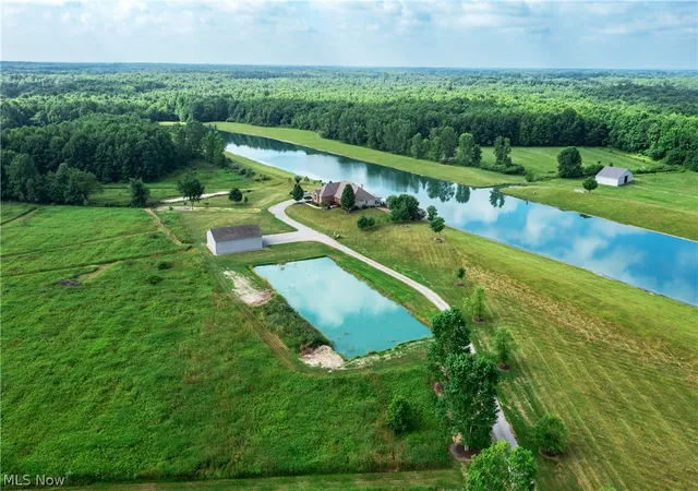 Photo 1 of Single family home for sale at 3965 Nelson Mosier Rd, Leavittsburg, OH 44430 | MLS# 5226019 | Listing updated on 2026-07-15