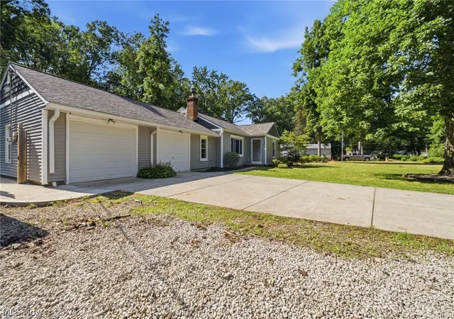 Homes for sale in North Olmsted, OH | 6024 Louis, North Olmsted, OH 44070 | MLS# 5225959