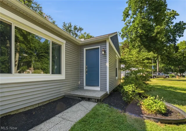 Homes for sale in North Olmsted, OH | 6024 Louis, North Olmsted, OH 44070 | MLS# 5225959