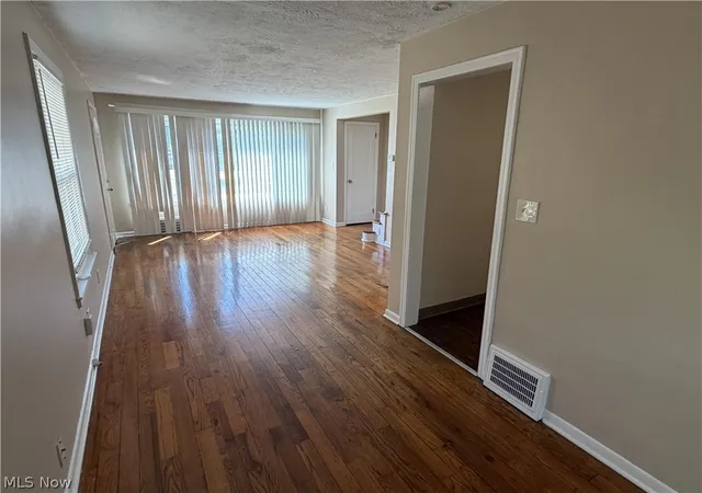 Photo 3 of Townhouse for sale at 1540 E 256th Street, Euclid, OH 44132 | MLS# 5225809 | Listing updated on 2026-10-06