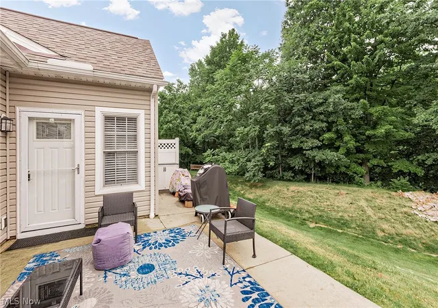 Photo 4 of Sale Pending at 1012 Cutters Crk Dr, Cleveland, OH 44121 | MLS# 5220235 | Listing updated on 2026-07-23
