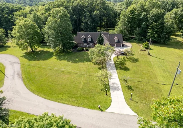 Photo 3 of Single family home for sale at 242 Elvira Ct, Mc Donald, OH 44437 | MLS# 5227654 | Listing updated on 2026-07-24