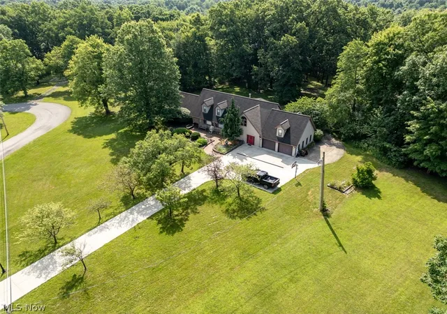 Photo 3 of Single family home for sale at 242 Elvira Ct, Mc Donald, OH 44437 | MLS# 5227654 | Listing updated on 2026-07-24