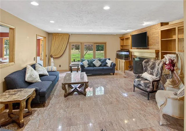 3rd image of 12145 Reserve Ln, Chesterland, OH 44026 | MLS# 5225746
