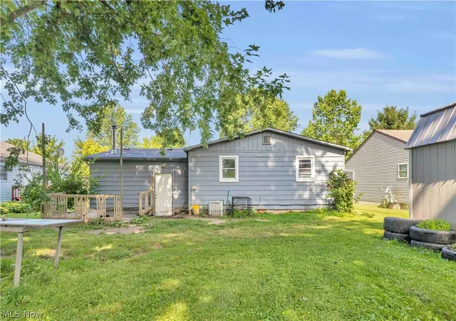Photo 2 of Single family home for sale at 445 Morgan Ct, La Grange, OH 44050 | MLS# 5227458 | Listing updated on 2026-08-31