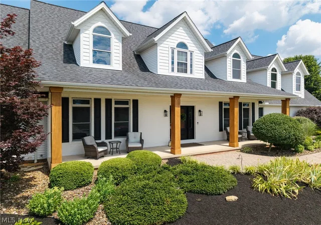 Photo 2 of Single family home for sale at 6356 Highland Green Dr, Medina, OH 44256 | MLS# 5227695 | Listing updated on 2026-07-29
