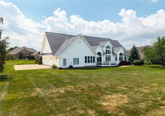Photo 3 of Single family home for sale at 6356 Highland Green Dr, Medina, OH 44256 | MLS# 5227695 | Listing updated on 2026-07-29