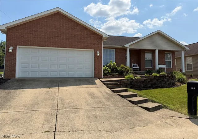 2nd image of 2218 Packard Ct, Parkersburg, WV 26104 | MLS# 5227649