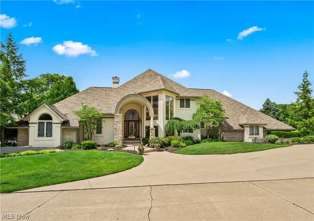 Photo 1 of Single family home for sale at 3855 Weymouth Woods Dr, Medina, OH 44256 | MLS# 5227287 | Listing updated on 2026-09-01