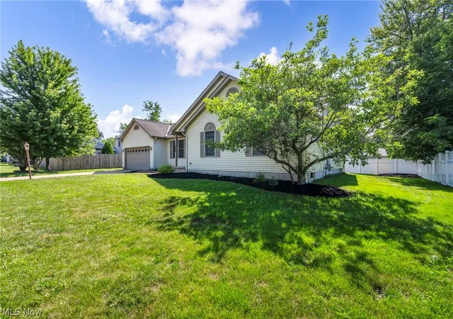 2nd image of 690 Grantwood Ave, Sheffield Lake, OH 44054 | MLS# 5227755
