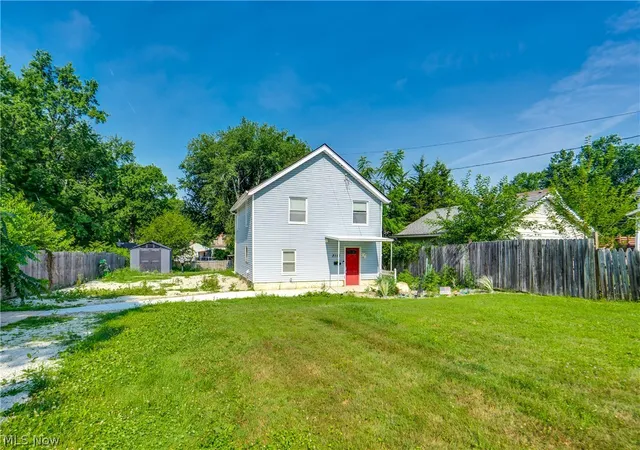 Photo 2 of Sale Pending at 2718 Northland St, Cuyahoga Falls, OH 44221 | MLS# 5227731 | Listing updated on 2026-08-31