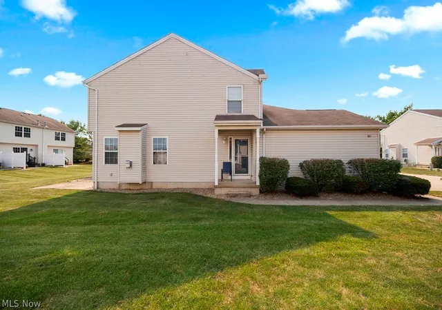 Homes for sale in Elyria, OH | 107 Meander Ln, Elyria, OH 44035 | MLS# 5227907
