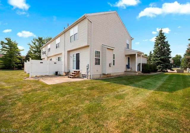 Homes for sale in Elyria, OH | 107 Meander Ln, Elyria, OH 44035 | MLS# 5227907