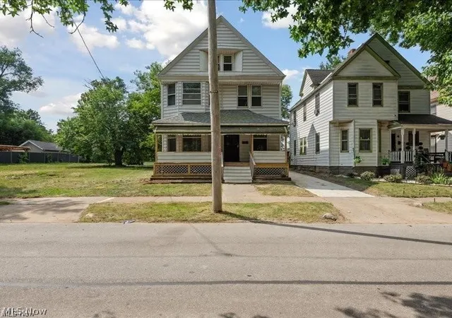 Photo 3 of Single family home for sale at 10622 Hathaway Ave, Cleveland, OH 44108 | MLS# 5227724 | Listing updated on 2026-08-24